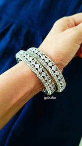Starlit Symphony, Gulaabo AD Bangles